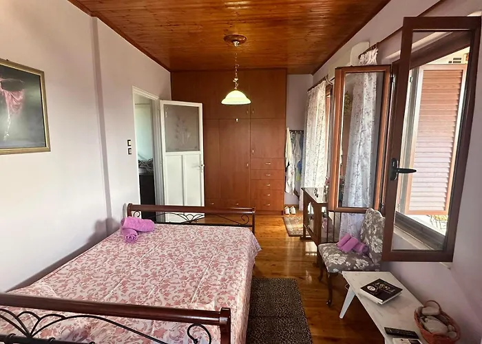 Villa Nestoras Castle