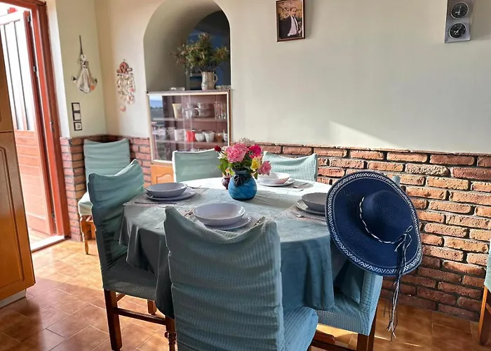 Nestoras Castle Zaháro